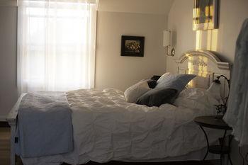 Away In The County Bed And Breakfast Cherry Valley 外观 照片